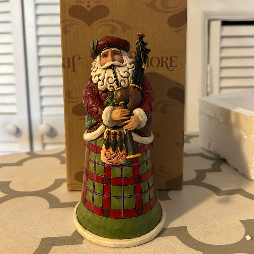 Jim Shore Christmas Figurine Scottish Santa